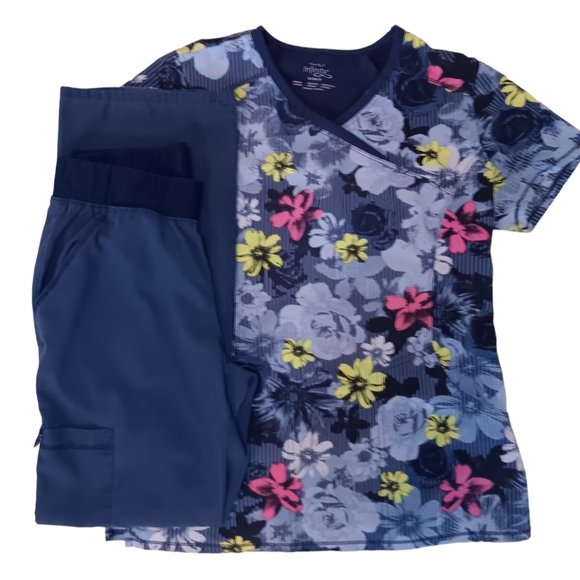 Smart Scrubs Other - Flowers scrub set